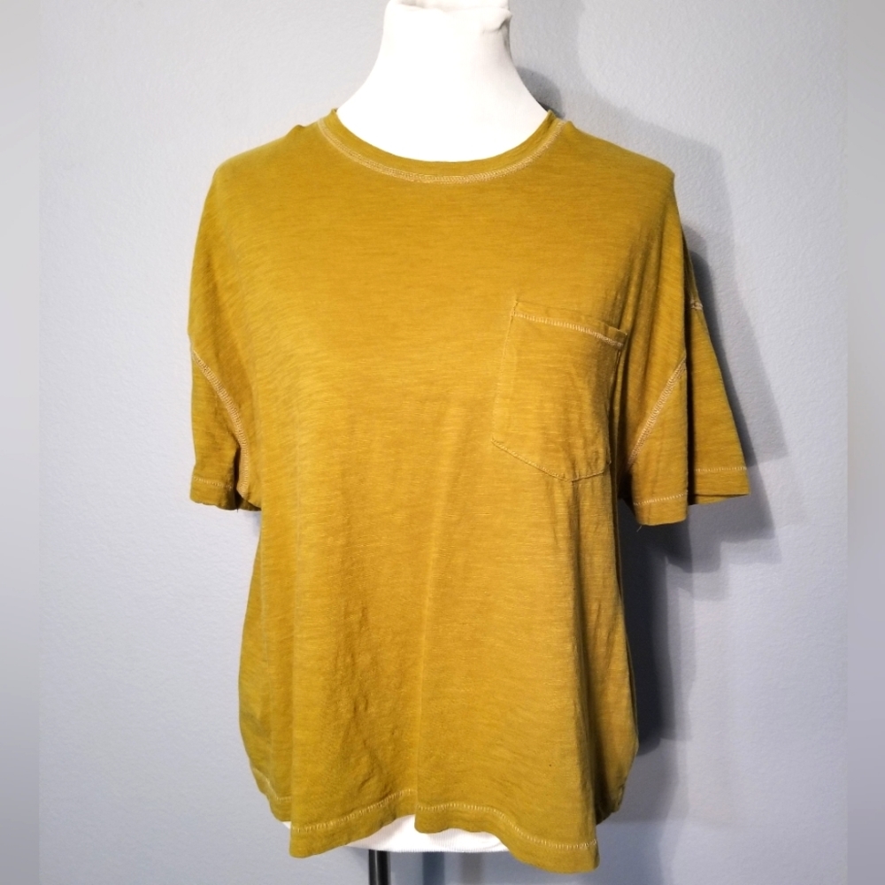 Universal Thread Olive Green Large Tshirt